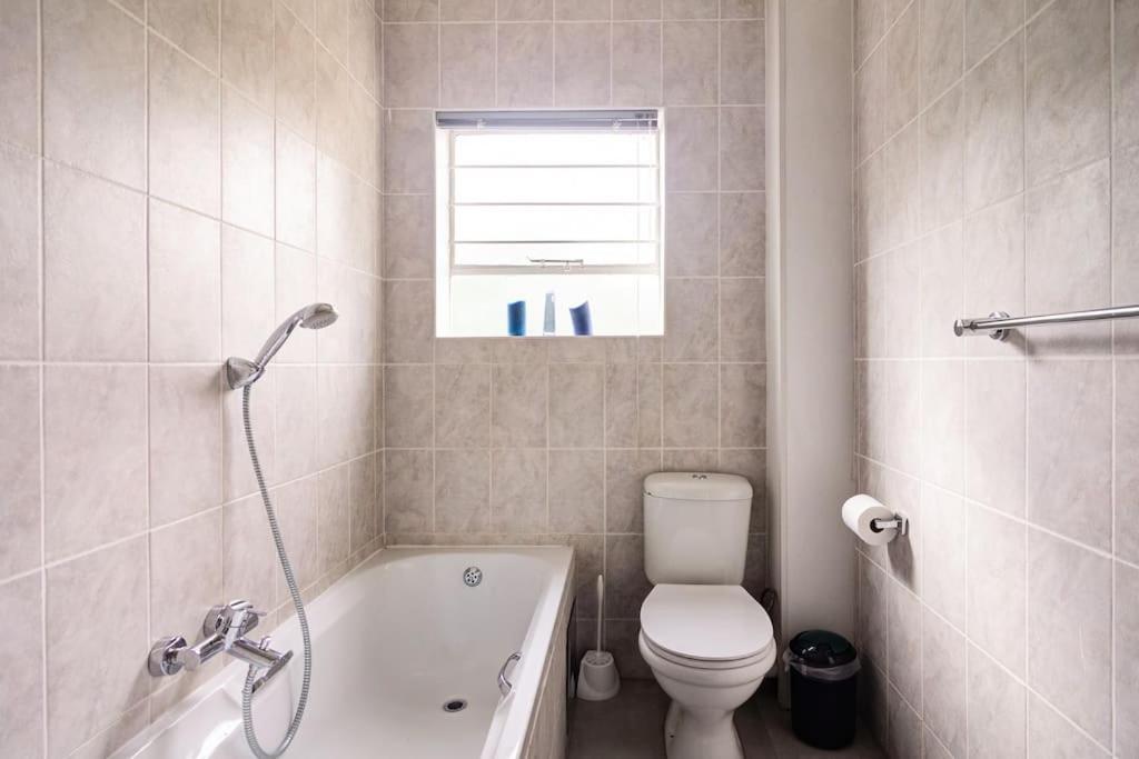 The Hide Out - Home Away From Home Johannesburg Luaran gambar